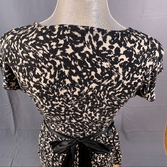 Express Animal Print Short Sleeve Top (M) - Picture 11 of 16